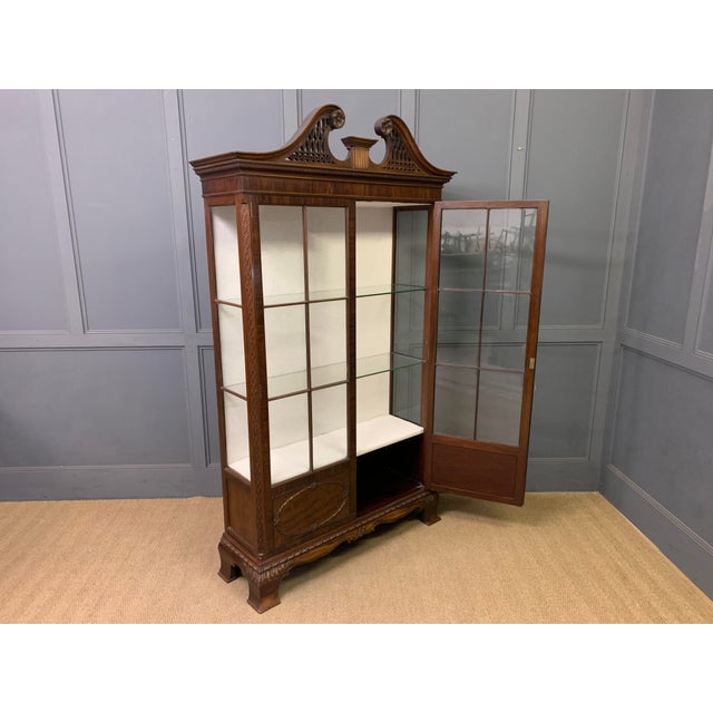 Chippendale Style Mahogany Display Cabinet, 1900s For Sale - Image 13 of 17