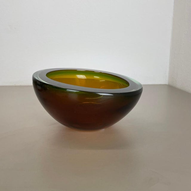 Large Murano Glass Shell Bowl, 1970s For Sale - Image 4 of 18