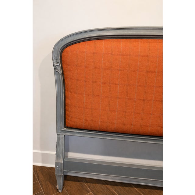 Late 20th Century French Louis XV–Style Upholstered Bed Frame in Blue-Gray With Burnt Orange Plaid + New Frame For Sale In New York - Image 6 of 7