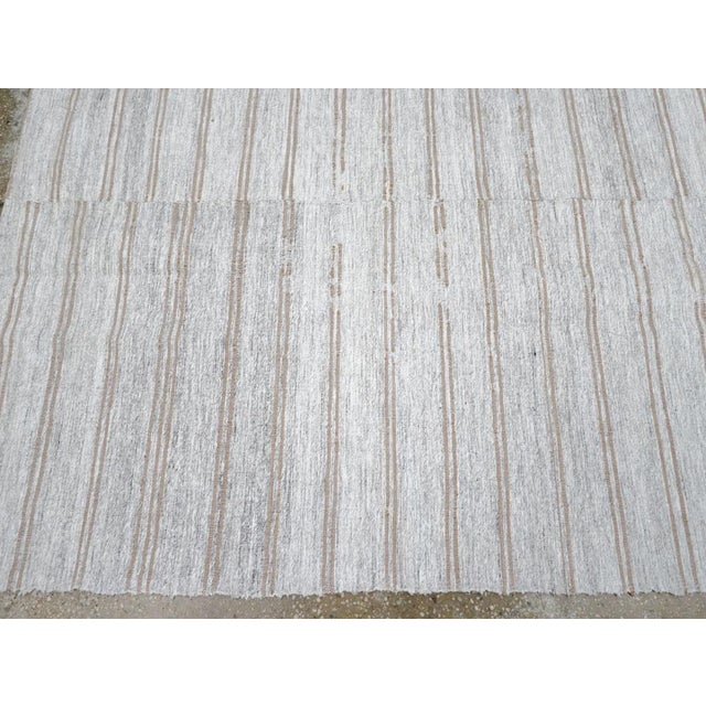 Textile Galerie Shabab Collection Mid-20th Century Handmade Turkish Flatweave Kilim Accent Rug For Sale - Image 7 of 10