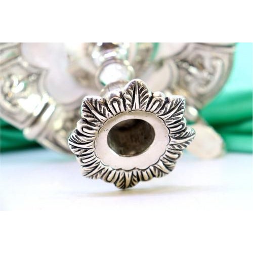 Silver Paddle with Reliefs and Acanthus Leaves For Sale - Image 4 of 7