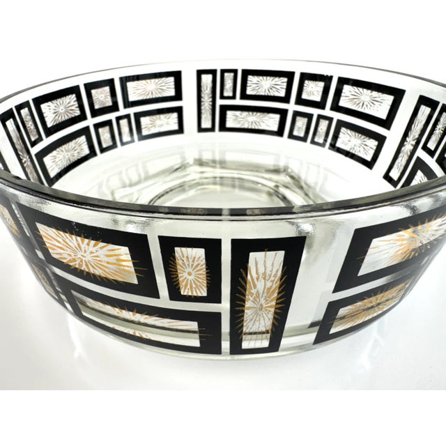 1960s Mid-Century Modern Starburst Glass Bowl With Geometric Overlay For Sale - Image 4 of 13