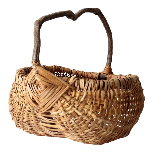 Vintage Rustic Buttocks Basket For Sale