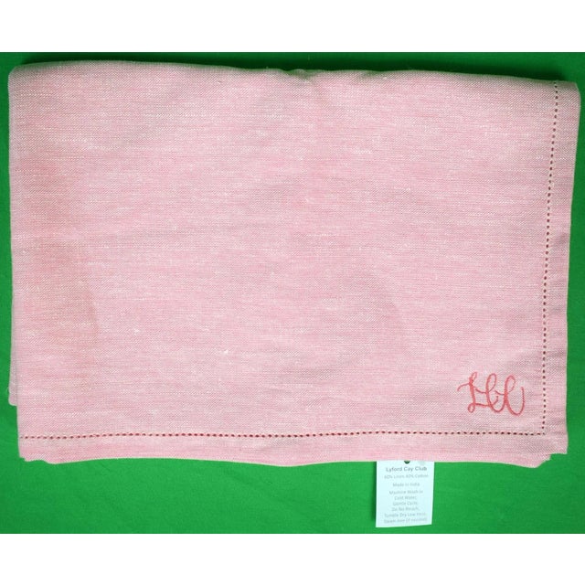 Sz: 54" x 36" 60% Linen/ 40% Cotton One of the Caribbean's most elegant and exclusive enclaves, Lyford Cay, located on the...