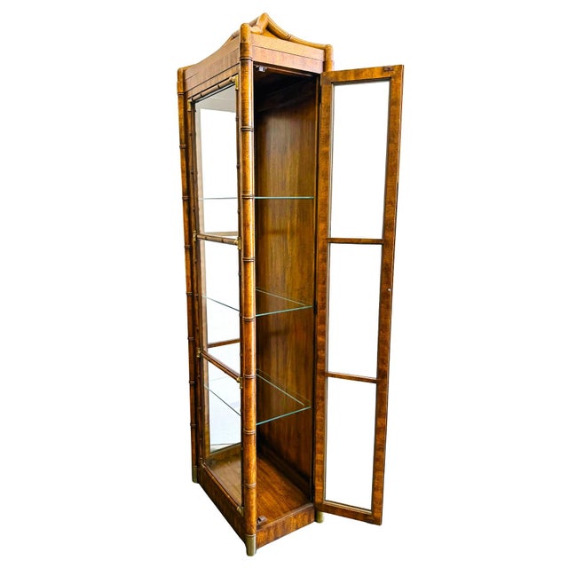 1970s Vintage Weiman Hollywood Regency Faux Bamboo & Brass Glass Display Cabinet For Sale - Image 5 of 17