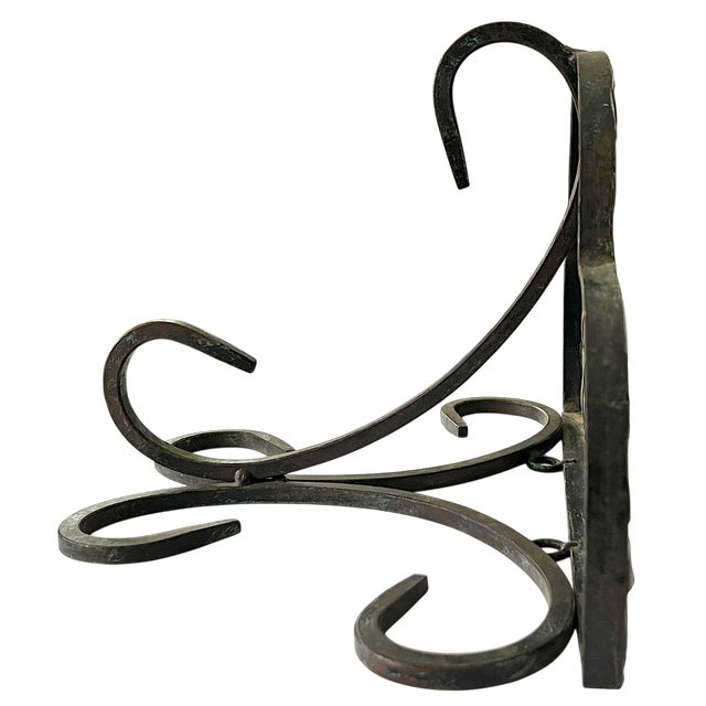 1940s Pair of Antique French Hand-Forged Wrought Iron Wall Shelves Brackets With Scalloped Lattice For Sale - Image 5 of 10