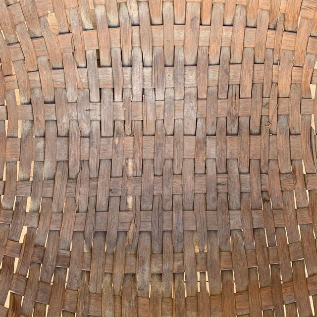 Wood Large 19th Century American Spale Gathering Basket. For Sale - Image 7 of 9