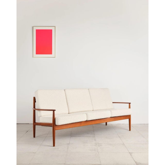 Mid-Century Modern Three-Seater Sofa Model 118 in Teak with Bouclé Upholstery by Grete Jalk for France & Søn, Denmark, 1950s For Sale - Image 3 of 18