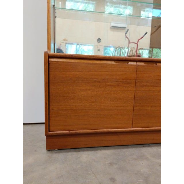 Mid 20th Century Vintage Mid Century Modern Teak Cabinet by Turnidge of London For Sale - Image 5 of 8