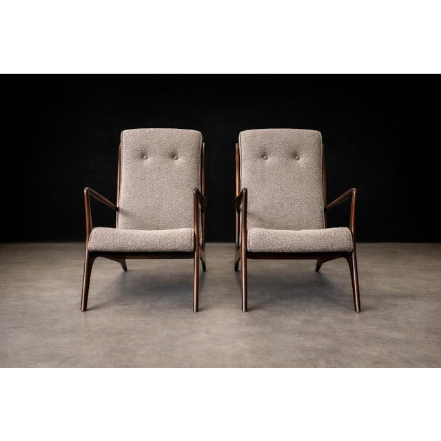 Sculptural Pair of Brazilian Modernist Armchairs in Hardwood & Boucle by John Graz, Brazil, 1950s For Sale - Image 4 of 17