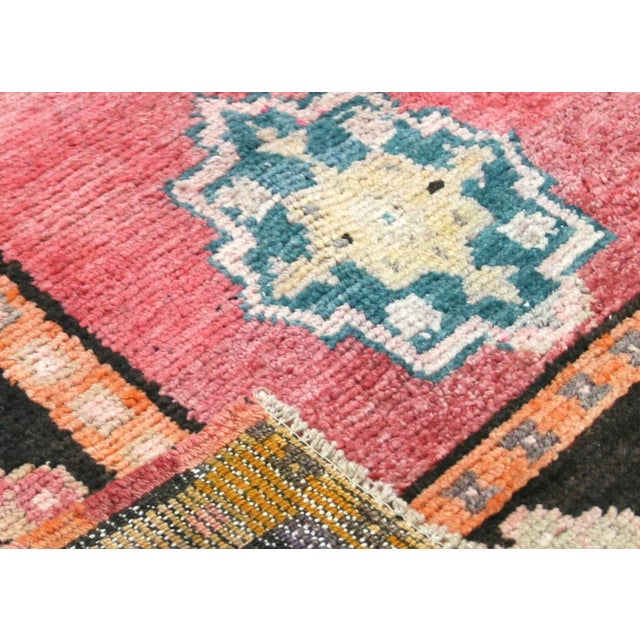 1960s Turkish Oushak Rug For Sale - Image 4 of 6