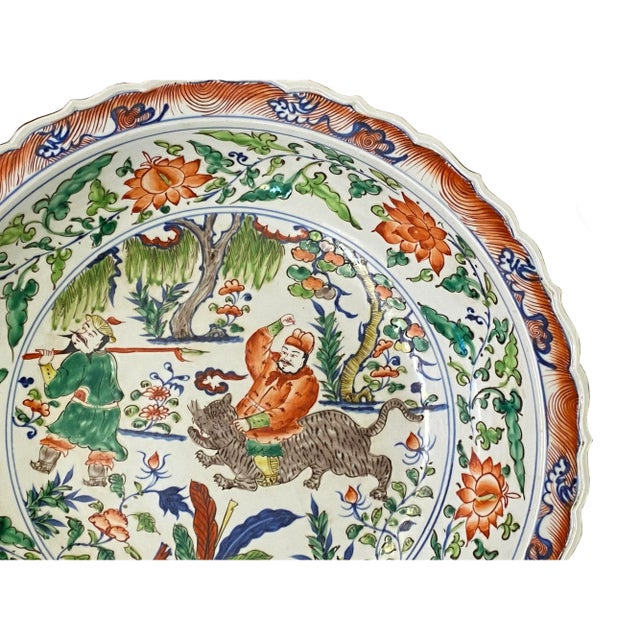 White Chinese Orange White Porcelain People Scenery Display Charger Plate For Sale - Image 8 of 10