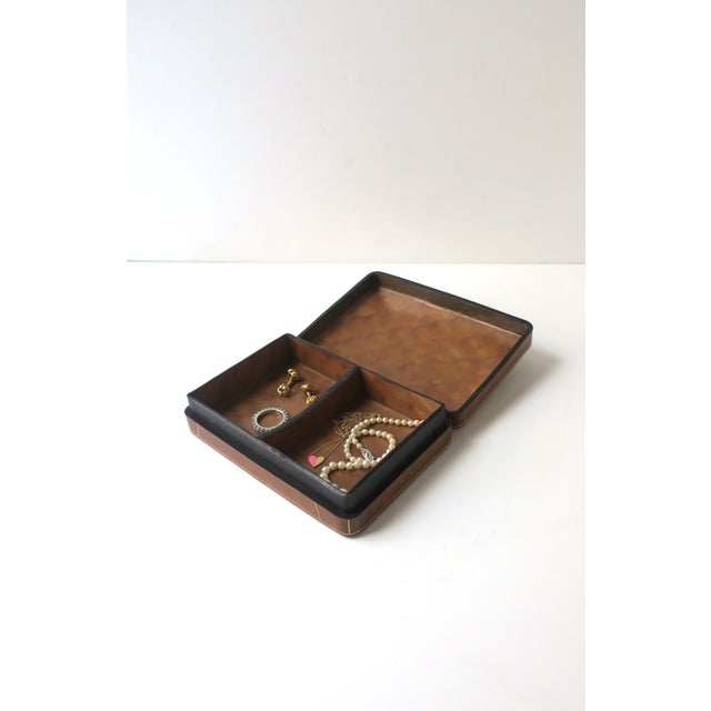 Italian Leather Jewelry Box, Mid-20th Century, Italy For Sale In New York - Image 6 of 13