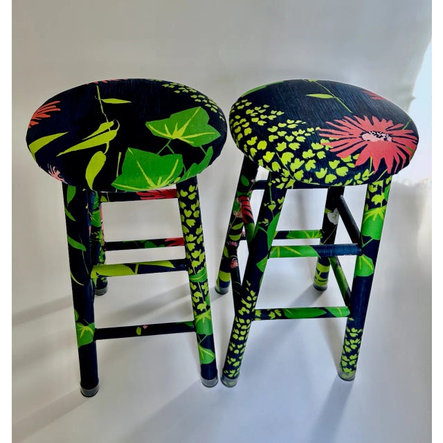 Pair of Vintage Greeff "Summertime Collection" Fabric Wrapped Wooden Counter Stools For Sale In New York - Image 6 of 18