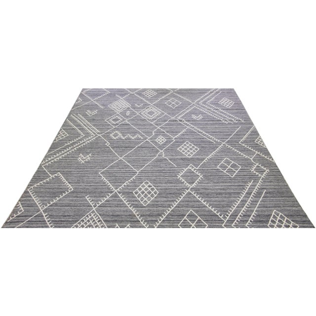 Modern Early 21st Century Apadana's Nantucket Collection Flatweave Kilim Coastal Designed Wool Rug in Gray For Sale - Image 3 of 7
