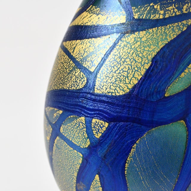 Gold and Iridized Glass Paperweight by Timothy and Jonathan Harris for Isle of Wight, 1990s For Sale - Image 4 of 8