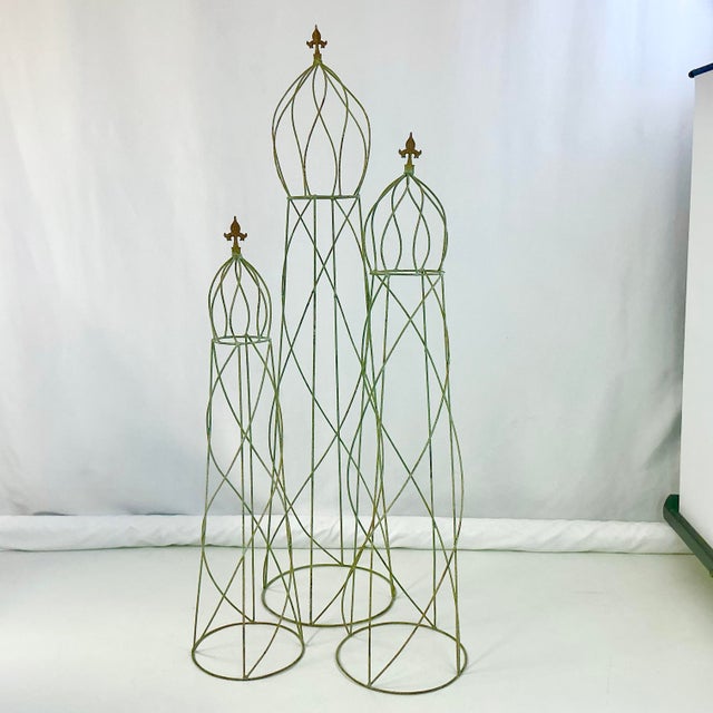 1940s 1940s Vintage French Neoclassical Iron Fluer De Lis Monumental Topiary Frames - Set of 3 For Sale - Image 5 of 18