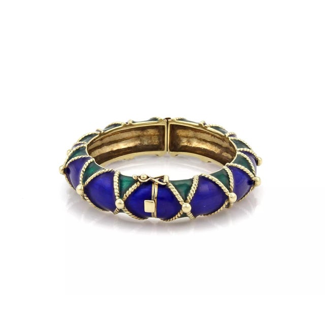 This is a fabulous hefty vintage bracelet, it is crafted from 14k yellow gold with a high dome form, around the 10mm high...