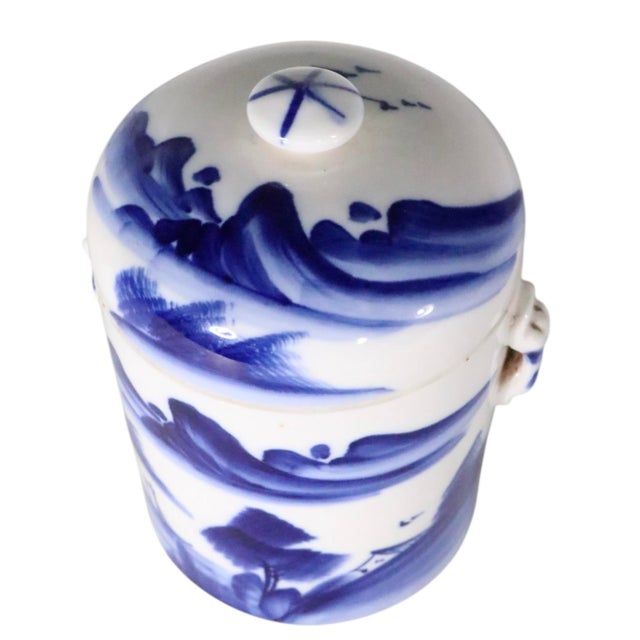 Japanese Early 20th Century Blue and White Tea Canister Ginger Jar For Sale - Image 3 of 10