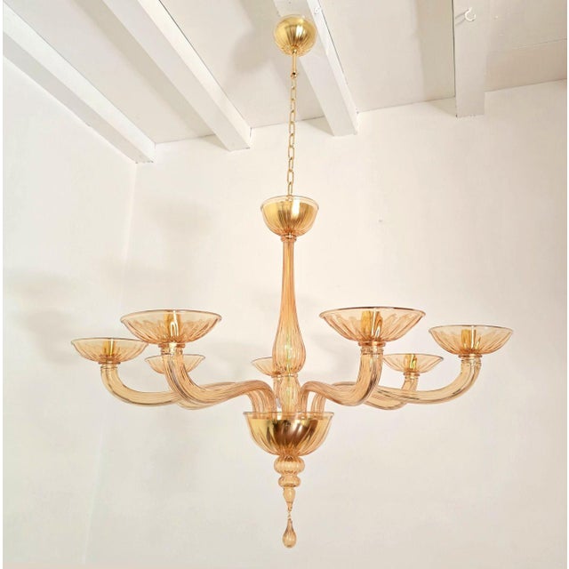 Murano glass Mid-Century Modern chandelier, attributed to Barovier and Toso, Italy 1980s. The hand blown Murano glass...