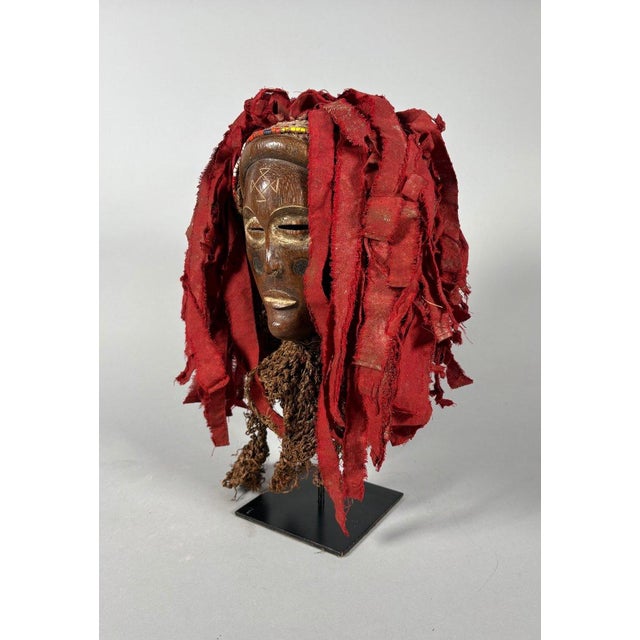 Tribal 19th Century Mwana Pwo Tshokwe mask For Sale - Image 3 of 6