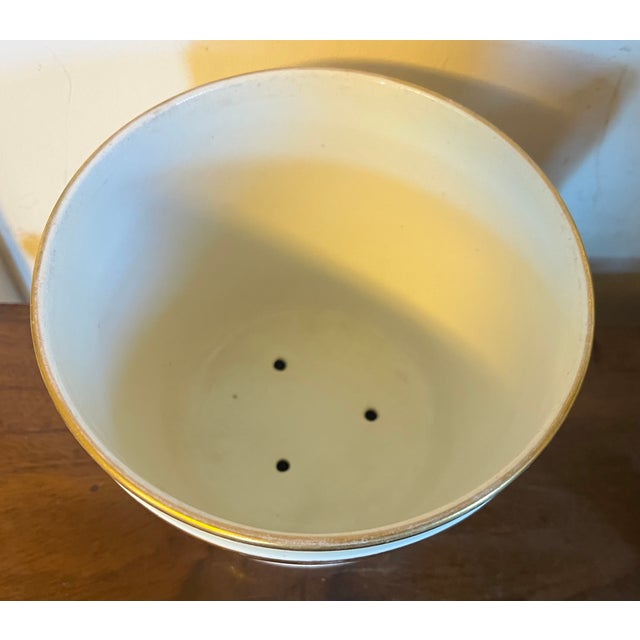 Antique 19th Century Vienna Porcelain Gold & White Cachepot Flower Pot Planter Jardiniere For Sale - Image 12 of 14