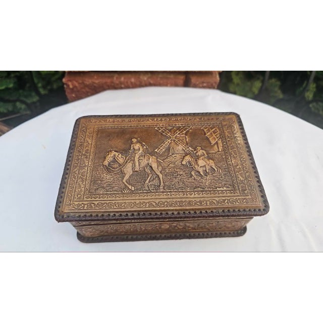 Don Quixote Wooden Box Covered with Embossed Leather for Cigars and Cigarillos, 1950s For Sale - Image 12 of 12