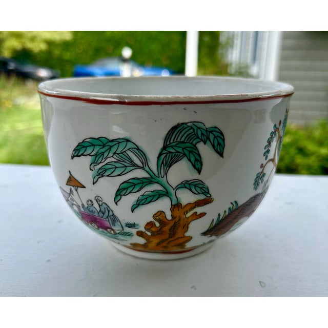 Late 20th Century Chinese Ceramic Lidded Bowl With Foo Dog Knob For Sale - Image 5 of 10