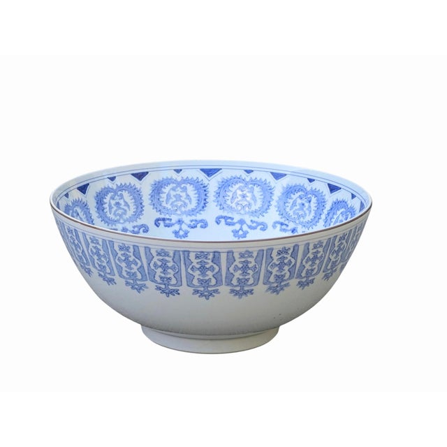 Mid 20th Century Vintage Chinoiserie Blue and White Porcelain Bowl For Sale - Image 5 of 13