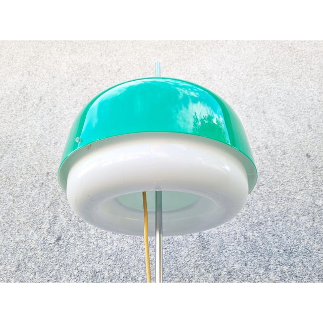 Mid-Century Green Medusa Floor Lamp by Luigi Massoni for Guzzini, Italy, 1970s For Sale - Image 6 of 15