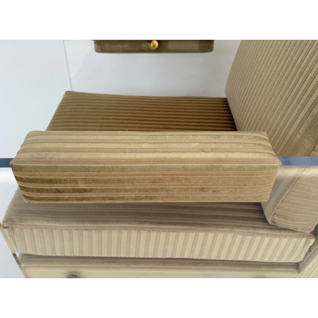 1980’s Pair Lucite Armchairs For Sale In Los Angeles - Image 6 of 7