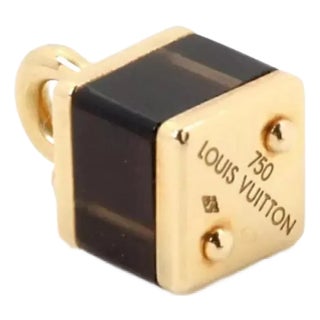23911 - Louis Vuitton Brown Cube Bag 18k Yellow Gold Charm Pendant For Sale