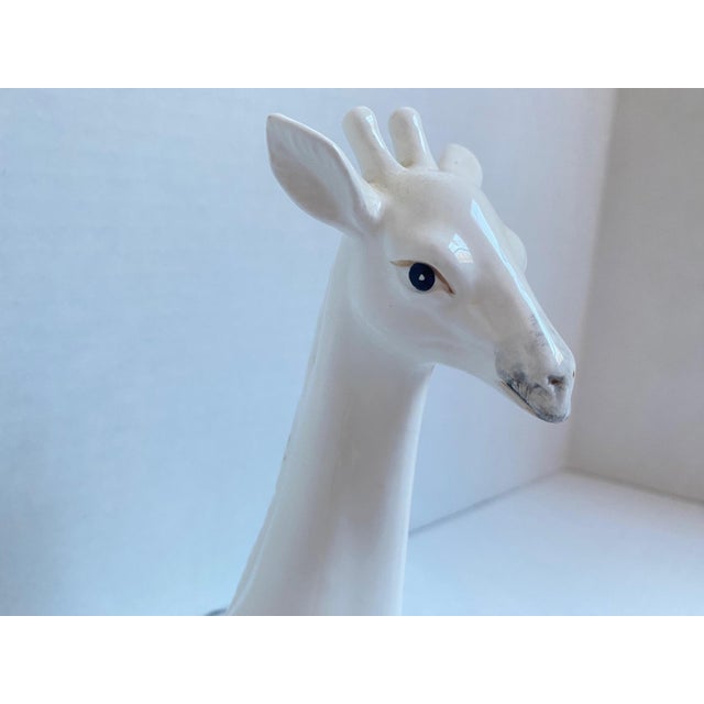 Fitz and Floyd 1970s Vintage Fitz and Floyd White Ceramic Giraffe Sculpture For Sale - Image 4 of 12