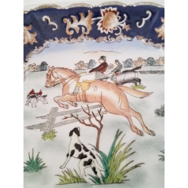 1960s Vintage Porcelain Chinoiserie English Hunt Dresser Dish For Sale - Image 5 of 6