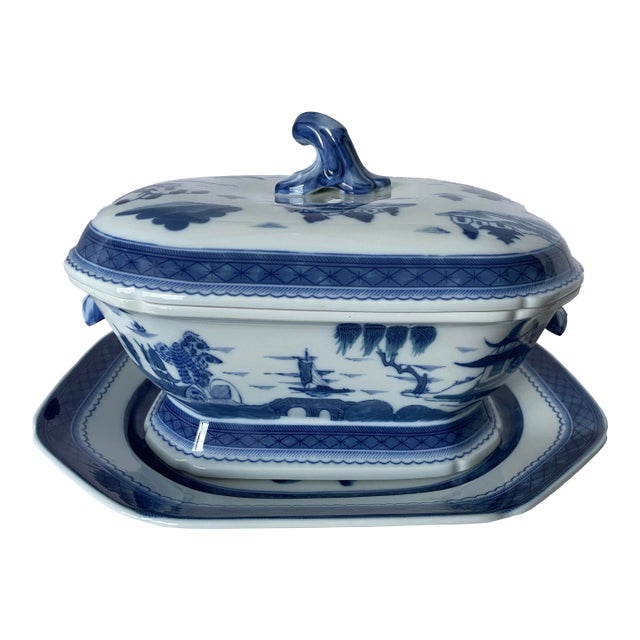 Mottahedeh Canton Octagonal Tureen and Platter For Sale