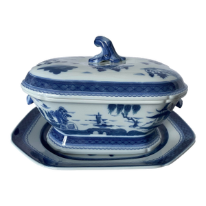 Mottahedeh Canton Octagonal Tureen and Platter