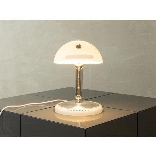 Apple iMac G4 Desk Lamp Width: 27 cm Height: 40 cm Depth: 36 cm Good condition with slight signs of use. Up to 250V...