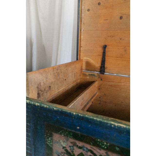 1910s Antique Hand Painted Chest in Blue With Floral Motifs For Sale - Image 5 of 18