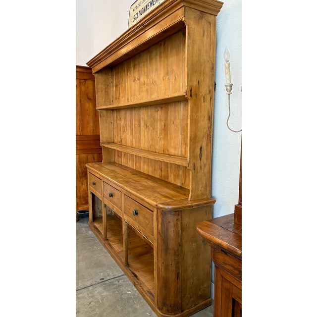 Large 19th Century English Pine Dresser/Cupboard For Sale - Image 4 of 10