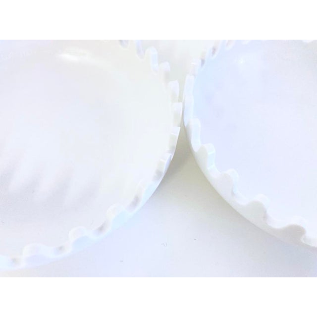 White Vintage White Clam Ashtray by Alan Fletcher for Furniture, 1970s For Sale - Image 8 of 9