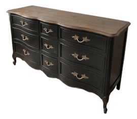 Example of Dixie Dressers and Chests of Drawers