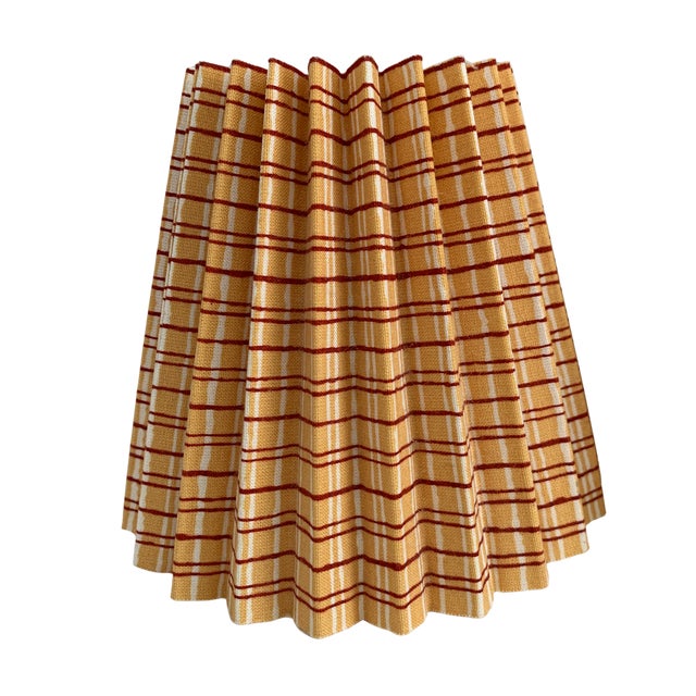 Traditional 1950s Mid-Century Pleated Gingham Fabric Lampshades, Pair For Sale - Image 3 of 6