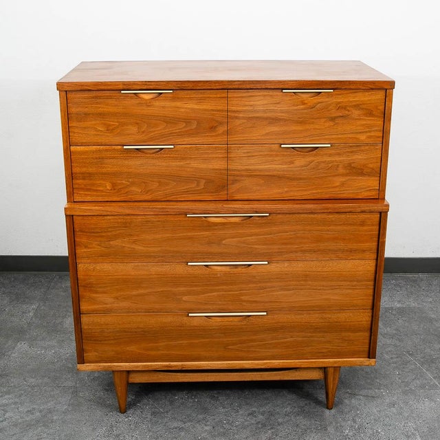 Brown Mid Century Modern Dresser Highboy Kent Coffey Tableau 5 Drawer Walnut Vintage For Sale - Image 8 of 11