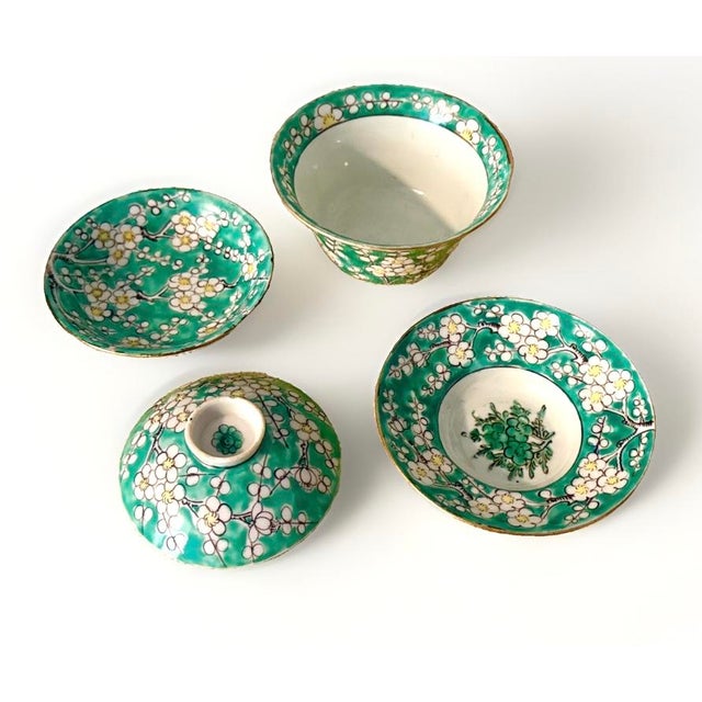 Chinoiserie Chinese Gaiwan Lidded Tea Cup, Saucer and Plate For Sale - Image 3 of 9