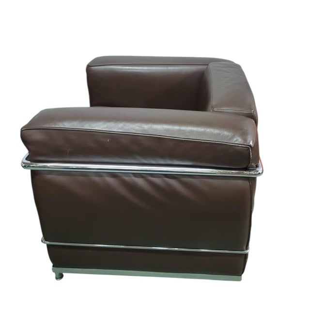 Mid-Century Modern LC2 Two-Seater Sofa in Leather by Le Corbusier, Pierre Jeanneret and Charlotte Perriand for Cassina, 1928 For Sale - Image 3 of 15