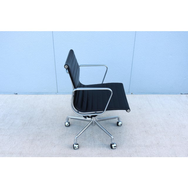 Black Mid-Century Herman Miller Eames Aluminum Group Black Leather Management Chair For Sale - Image 8 of 12