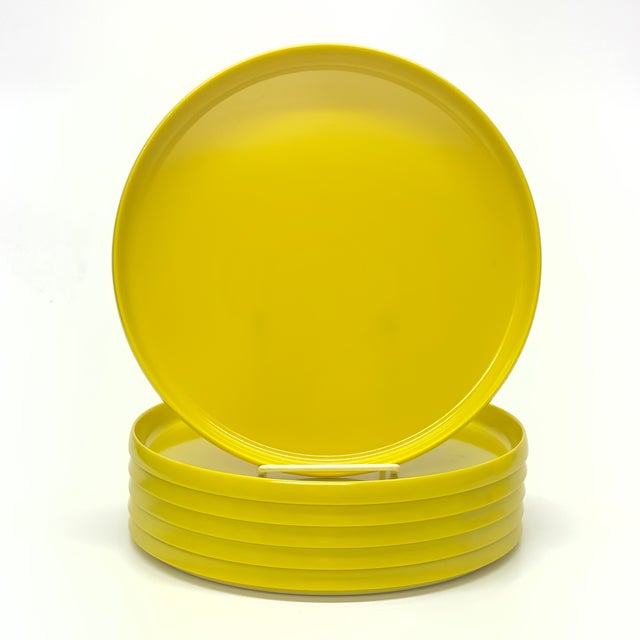 1970s Yellow Melamine Oblique Dinnerset by P M C - Place Settings for 6 / 16 Pieces For Sale - Image 9 of 13