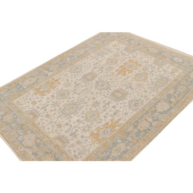 This 9×12 rug from Rug & Kilim’s Modern Classics Collection represents a new line inspired by vintage and antique Oushak...