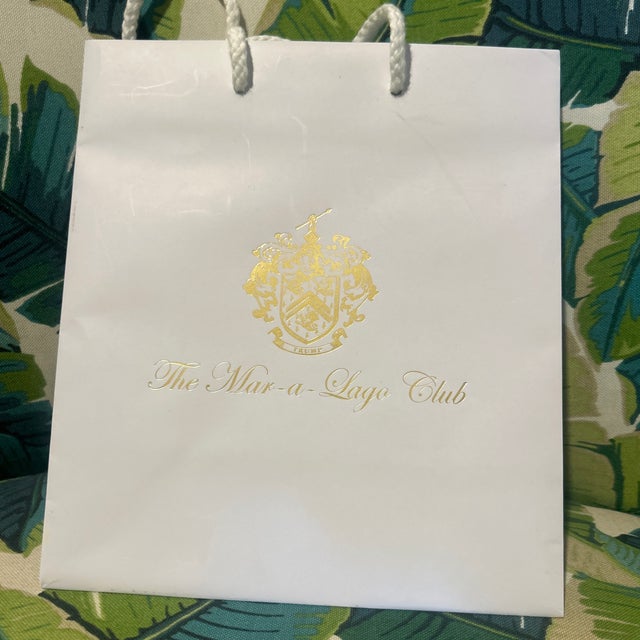 White Melania Coffee Table Book Autographed & 100% Authentic For Sale - Image 8 of 9