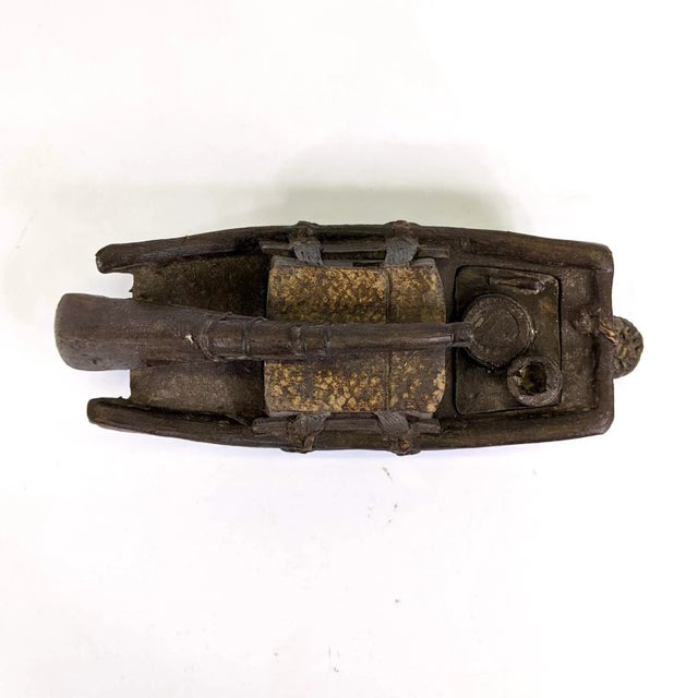 Chinese 20th Century Handcrafted E-Shin Teapot of a Boat For Sale - Image 3 of 8